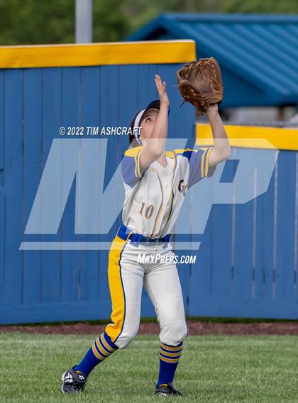 Thumbnail 1 in New Palestine @ Greenfield-Central photogallery.
