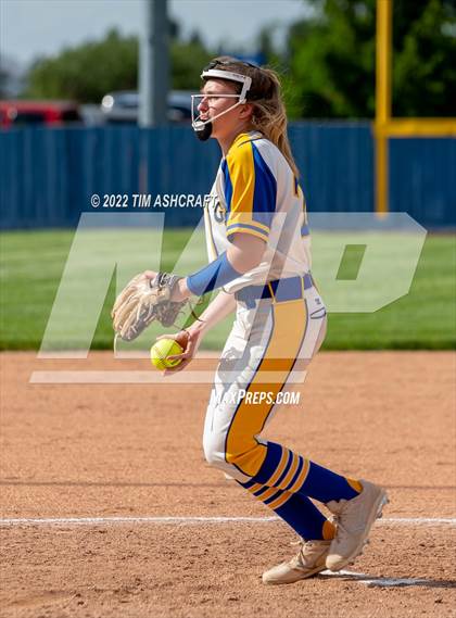 Thumbnail 2 in New Palestine @ Greenfield-Central photogallery.