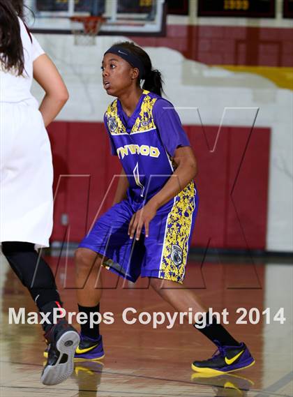 Thumbnail 3 in Lynwood vs. Alemany (CIF SS Open Division Playoff) photogallery.