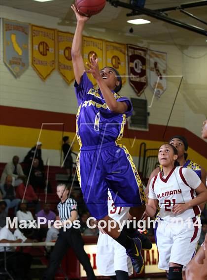 Thumbnail 2 in Lynwood vs. Alemany (CIF SS Open Division Playoff) photogallery.