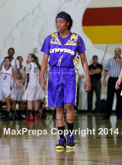 Thumbnail 2 in Lynwood vs. Alemany (CIF SS Open Division Playoff) photogallery.