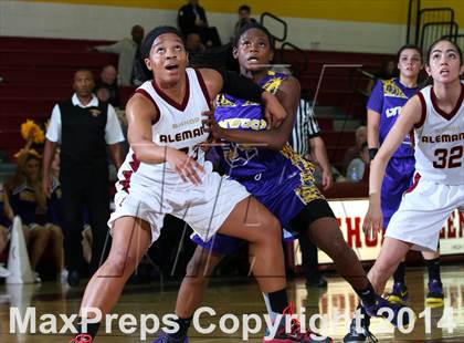 Thumbnail 2 in Lynwood vs. Alemany (CIF SS Open Division Playoff) photogallery.