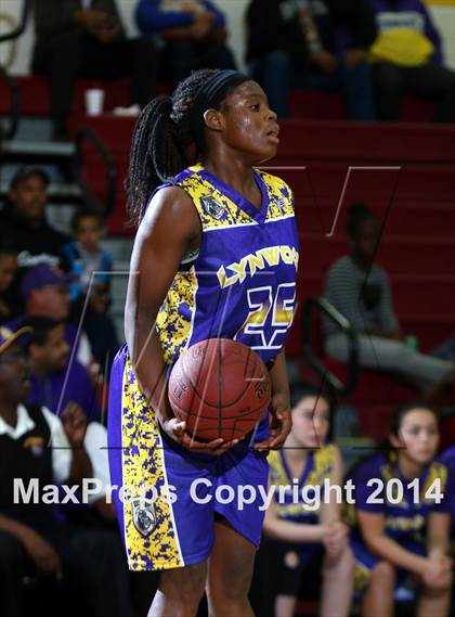 Thumbnail 3 in Lynwood vs. Alemany (CIF SS Open Division Playoff) photogallery.