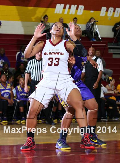 Thumbnail 1 in Lynwood vs. Alemany (CIF SS Open Division Playoff) photogallery.