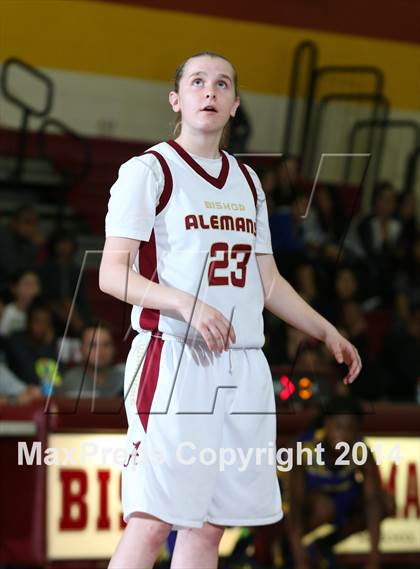 Thumbnail 3 in Lynwood vs. Alemany (CIF SS Open Division Playoff) photogallery.