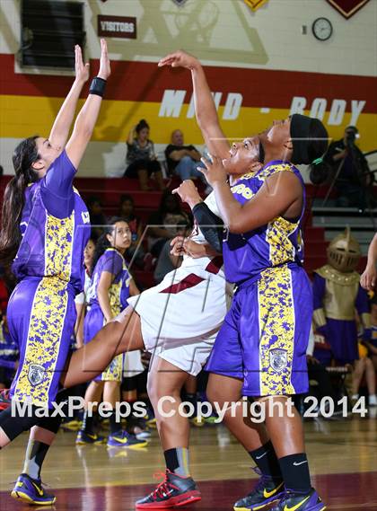 Thumbnail 1 in Lynwood vs. Alemany (CIF SS Open Division Playoff) photogallery.