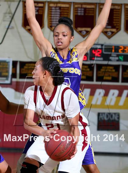 Thumbnail 2 in Lynwood vs. Alemany (CIF SS Open Division Playoff) photogallery.