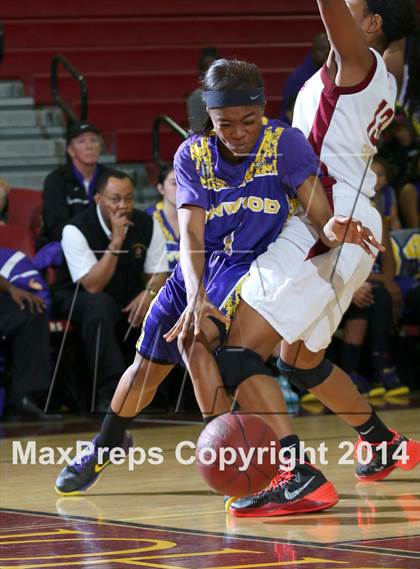 Thumbnail 3 in Lynwood vs. Alemany (CIF SS Open Division Playoff) photogallery.