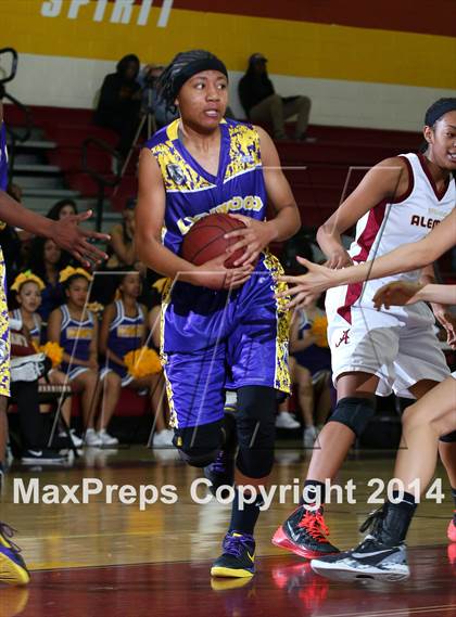 Thumbnail 2 in Lynwood vs. Alemany (CIF SS Open Division Playoff) photogallery.