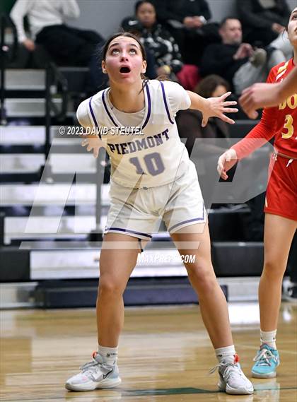 Thumbnail 3 in Cathedral Catholic vs. Piedmont (St. Mary's Stockton MLK Showcase) photogallery.