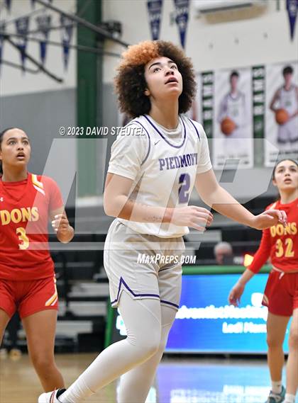Thumbnail 3 in Cathedral Catholic vs. Piedmont (St. Mary's Stockton MLK Showcase) photogallery.