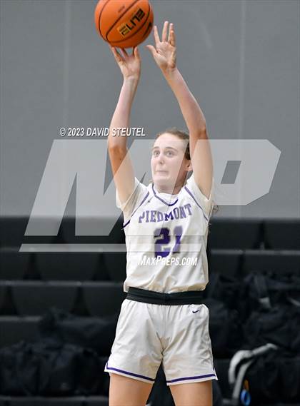 Thumbnail 2 in Cathedral Catholic vs. Piedmont (St. Mary's Stockton MLK Showcase) photogallery.