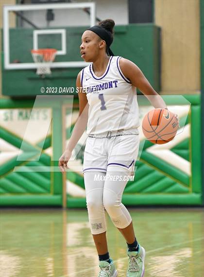 Thumbnail 2 in Cathedral Catholic vs. Piedmont (St. Mary's Stockton MLK Showcase) photogallery.
