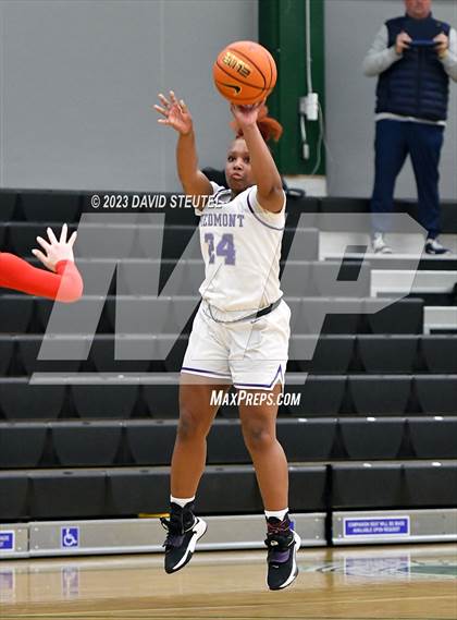 Thumbnail 2 in Cathedral Catholic vs. Piedmont (St. Mary's Stockton MLK Showcase) photogallery.
