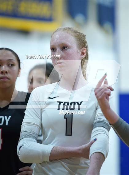 Thumbnail 2 in Troy vs Berkley (Detroit Country Day Quad) photogallery.