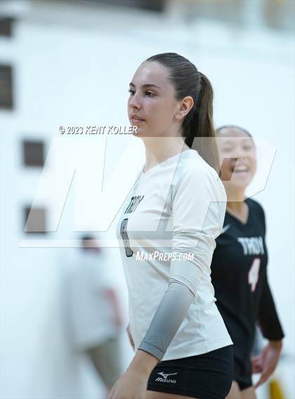 Thumbnail 2 in Troy vs Berkley (Detroit Country Day Quad) photogallery.