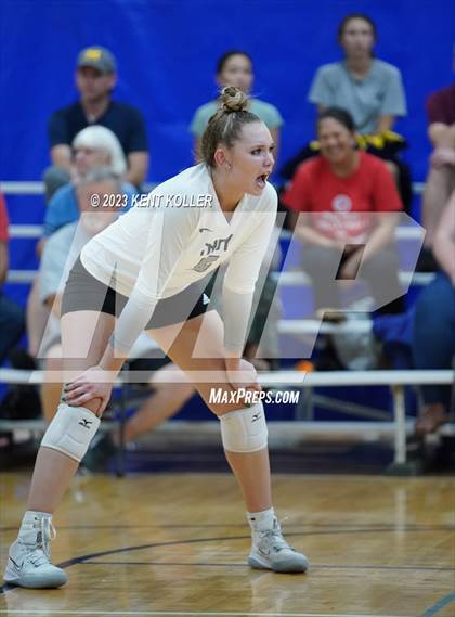 Thumbnail 3 in Troy vs Berkley (Detroit Country Day Quad) photogallery.