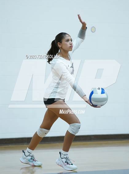 Thumbnail 3 in Troy vs Berkley (Detroit Country Day Quad) photogallery.