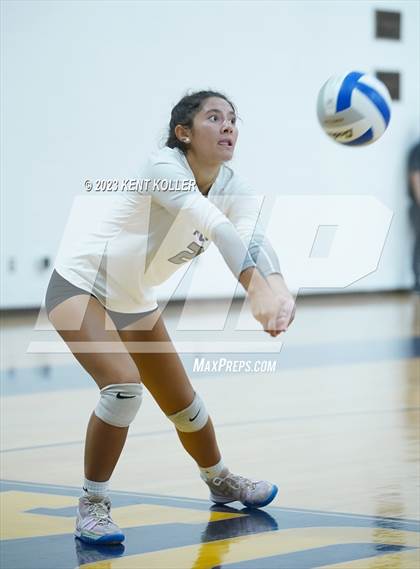 Thumbnail 3 in Troy vs Berkley (Detroit Country Day Quad) photogallery.