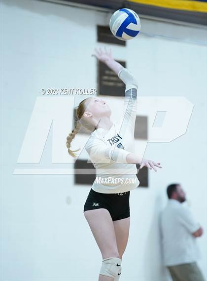 Thumbnail 1 in Troy vs Berkley (Detroit Country Day Quad) photogallery.