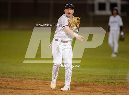 Thumbnail 2 in Harleton vs. Jefferson photogallery.