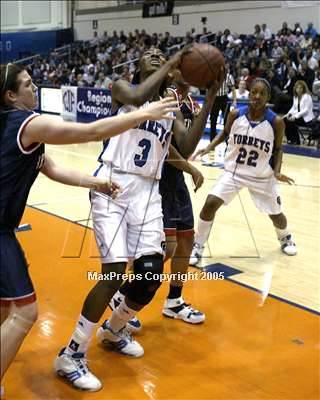 Thumbnail 3 in Brentwood vs. La Jolla Country Day (SoCal D4 Final) photogallery.