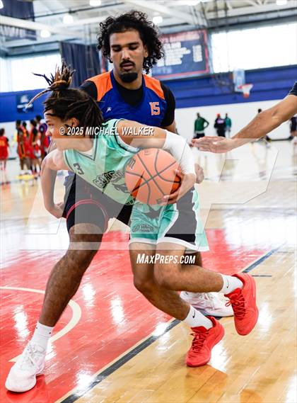 Thumbnail 2 in Cardozo Vs Campus Magnet (NYC Elite 32 Fall Brawl Tipoff) photogallery.