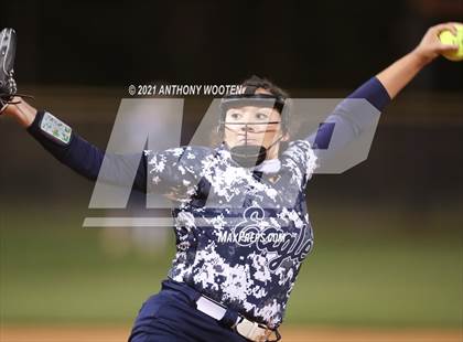 Thumbnail 3 in Hoggard vs East Forsyth (NCHSAA 4A Final - Game 1) photogallery.