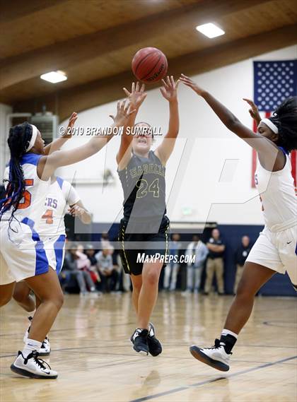 Thumbnail 2 in Chilton County vs. Isabella (Chilton County Tournament) photogallery.