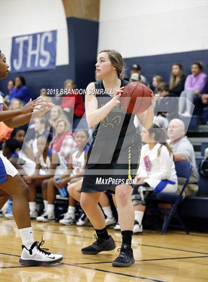 Thumbnail 2 in Chilton County vs. Isabella (Chilton County Tournament) photogallery.
