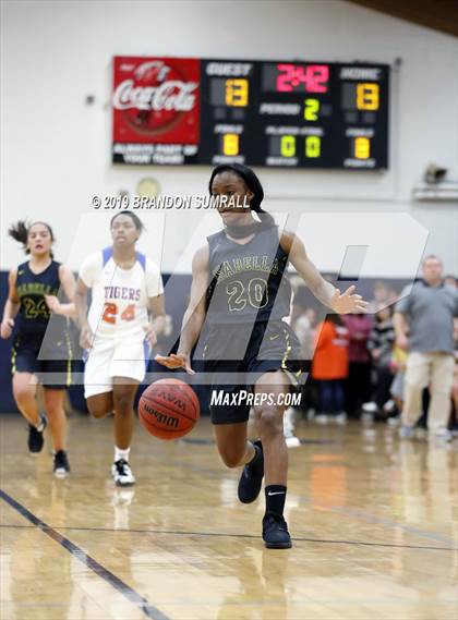 Thumbnail 2 in Chilton County vs. Isabella (Chilton County Tournament) photogallery.