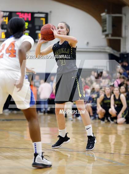 Thumbnail 3 in Chilton County vs. Isabella (Chilton County Tournament) photogallery.
