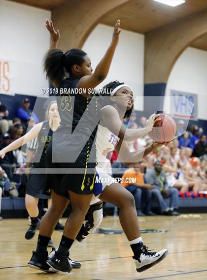 Thumbnail 1 in Chilton County vs. Isabella (Chilton County Tournament) photogallery.