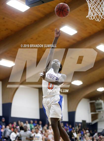 Thumbnail 1 in Chilton County vs. Isabella (Chilton County Tournament) photogallery.