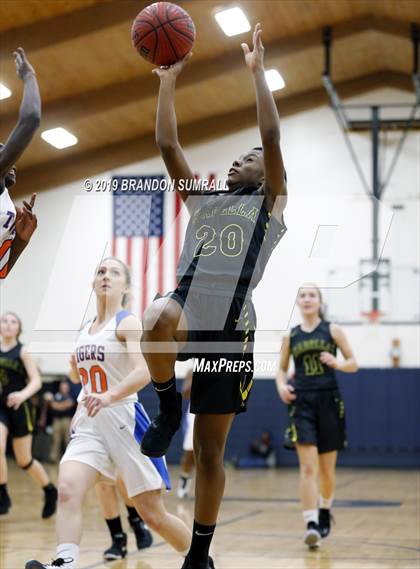 Thumbnail 3 in Chilton County vs. Isabella (Chilton County Tournament) photogallery.