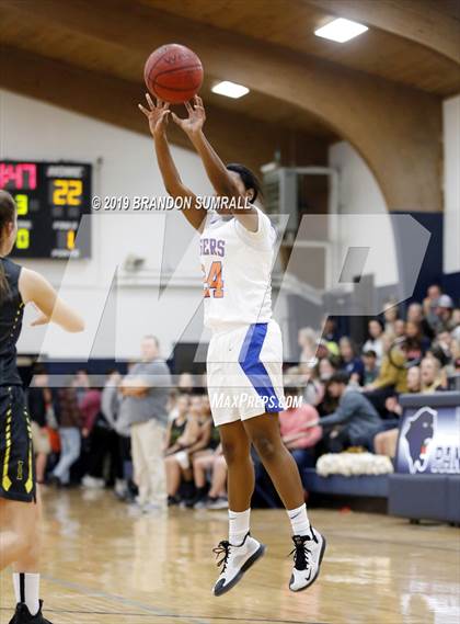 Thumbnail 3 in Chilton County vs. Isabella (Chilton County Tournament) photogallery.