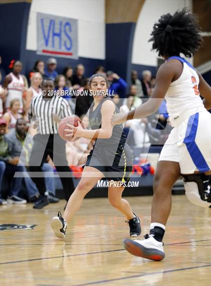 Thumbnail 1 in Chilton County vs. Isabella (Chilton County Tournament) photogallery.