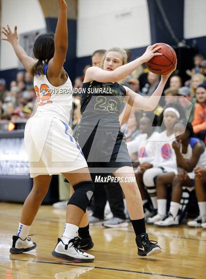 Thumbnail 3 in Chilton County vs. Isabella (Chilton County Tournament) photogallery.