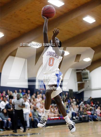 Thumbnail 3 in Chilton County vs. Isabella (Chilton County Tournament) photogallery.