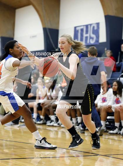 Thumbnail 2 in Chilton County vs. Isabella (Chilton County Tournament) photogallery.