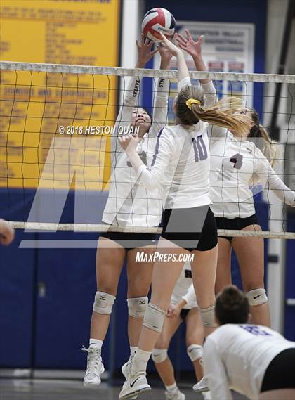 Thumbnail 2 in St. Margaret's vs. Carlsbad (Dave Mohs Tournament) photogallery.