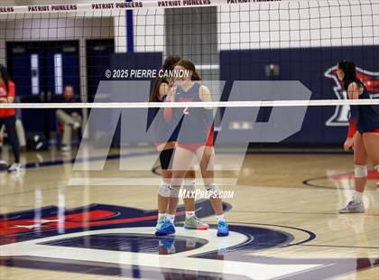 Thumbnail 3 in Mountain View vs Patriot (VHSL Class 6 Regional Semifinals) photogallery.