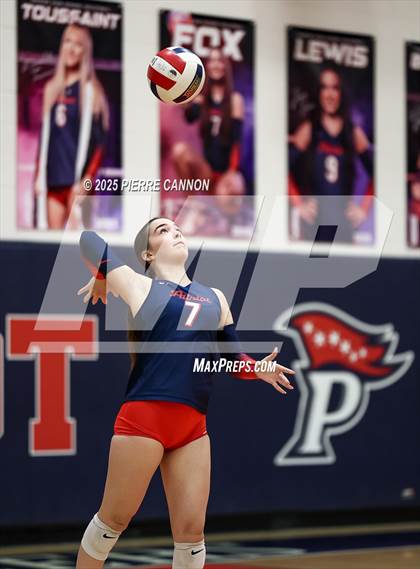 Thumbnail 3 in Mountain View vs Patriot (VHSL Class 6 Regional Semifinals) photogallery.