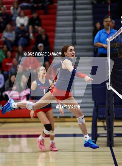 Thumbnail 2 in Mountain View vs Patriot (VHSL Class 6 Regional Semifinals) photogallery.