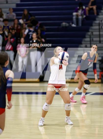 Thumbnail 3 in Mountain View vs Patriot (VHSL Class 6 Regional Semifinals) photogallery.