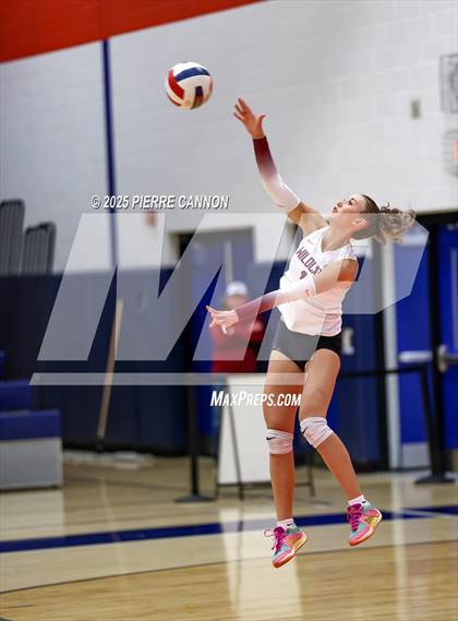Thumbnail 2 in Mountain View vs Patriot (VHSL Class 6 Regional Semifinals) photogallery.