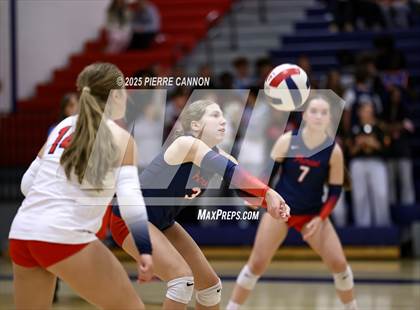Thumbnail 3 in Mountain View vs Patriot (VHSL Class 6 Regional Semifinals) photogallery.