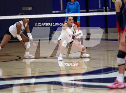 Thumbnail 2 in Mountain View vs Patriot (VHSL Class 6 Regional Semifinals) photogallery.