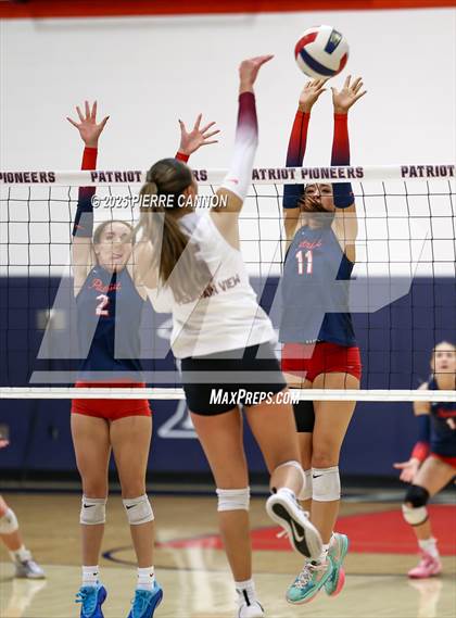 Thumbnail 2 in Mountain View vs Patriot (VHSL Class 6 Regional Semifinals) photogallery.