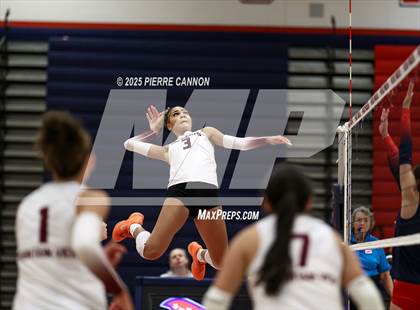 Thumbnail 3 in Mountain View vs Patriot (VHSL Class 6 Regional Semifinals) photogallery.